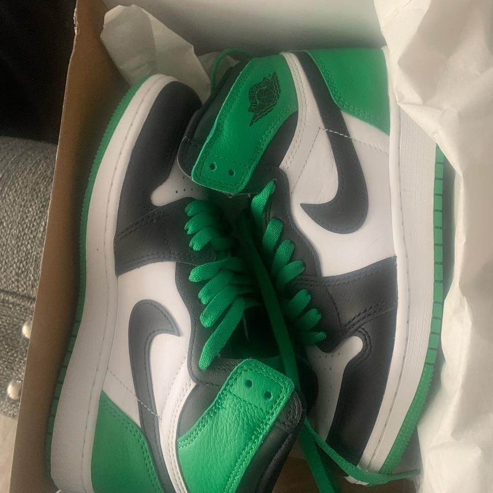 Lucky green Jordan 1